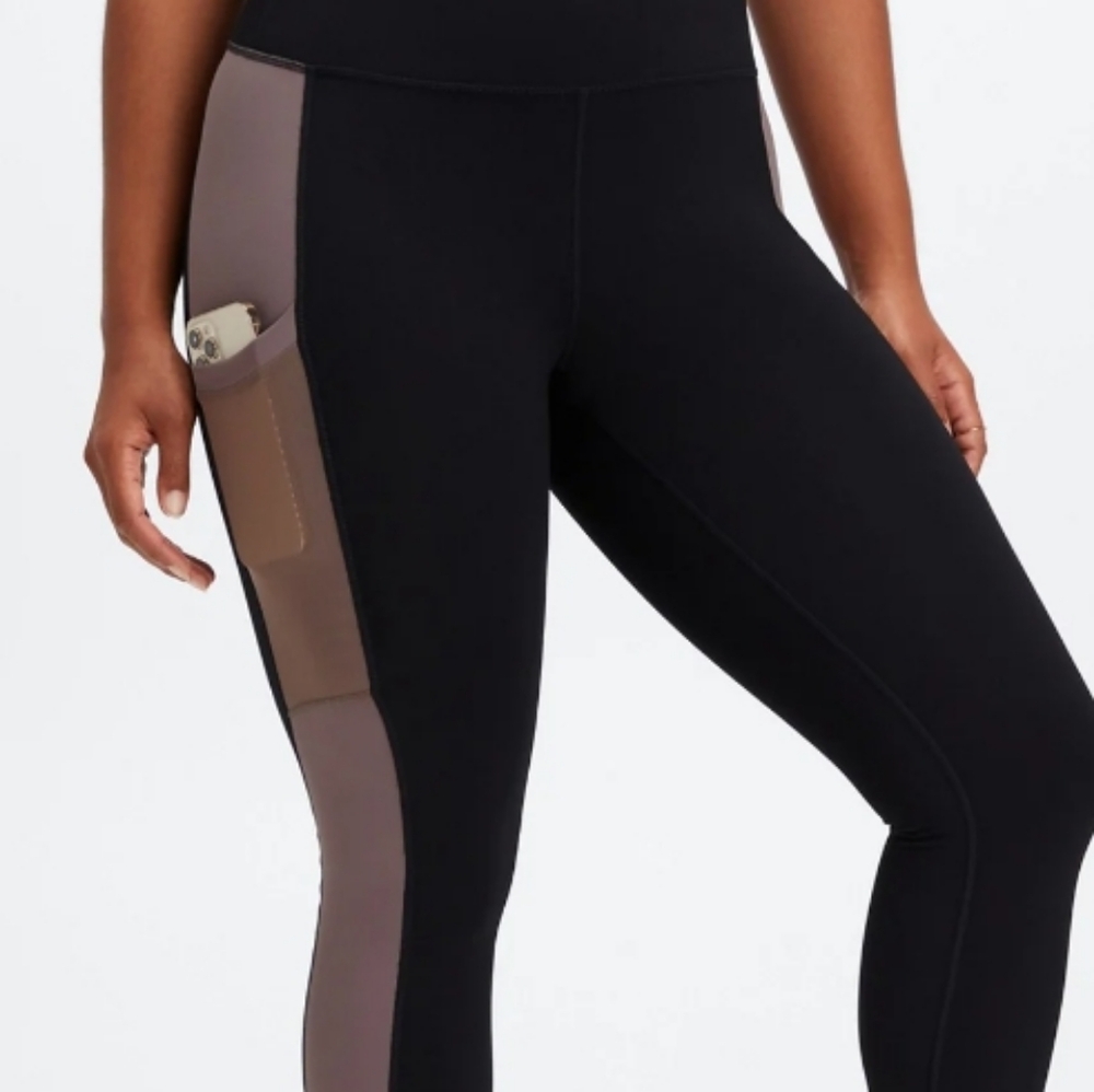 NWT Fabletics On-The-Go PowerHold High-Waisted Legging Women's M